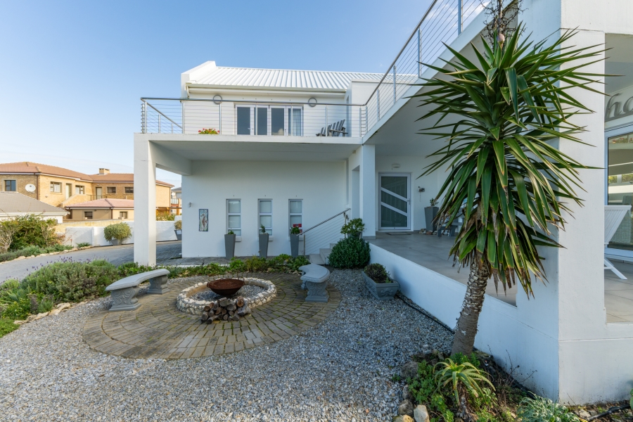 4 Bedroom Property for Sale in Oceanview Heights Western Cape